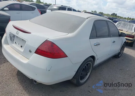 2006 Honda Accord 2.4 Vp из США, поврежденный, VIN 1HGCM56156A176111